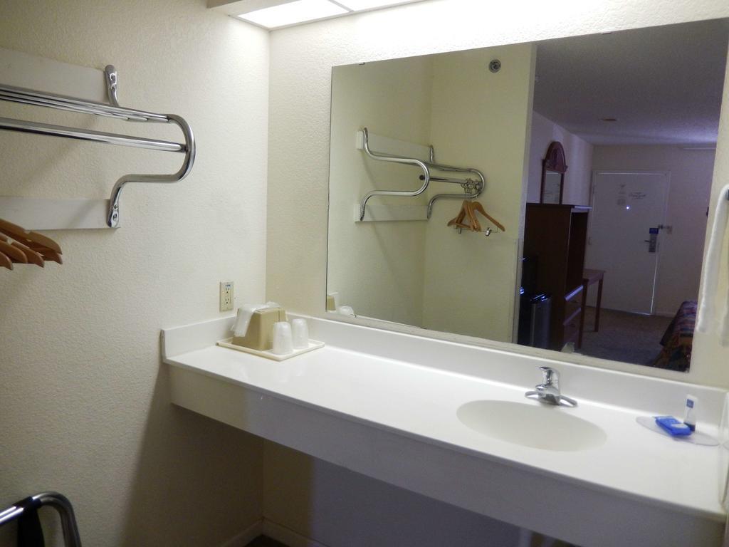 Motel 6-Azle, Tx Εξωτερικό φωτογραφία