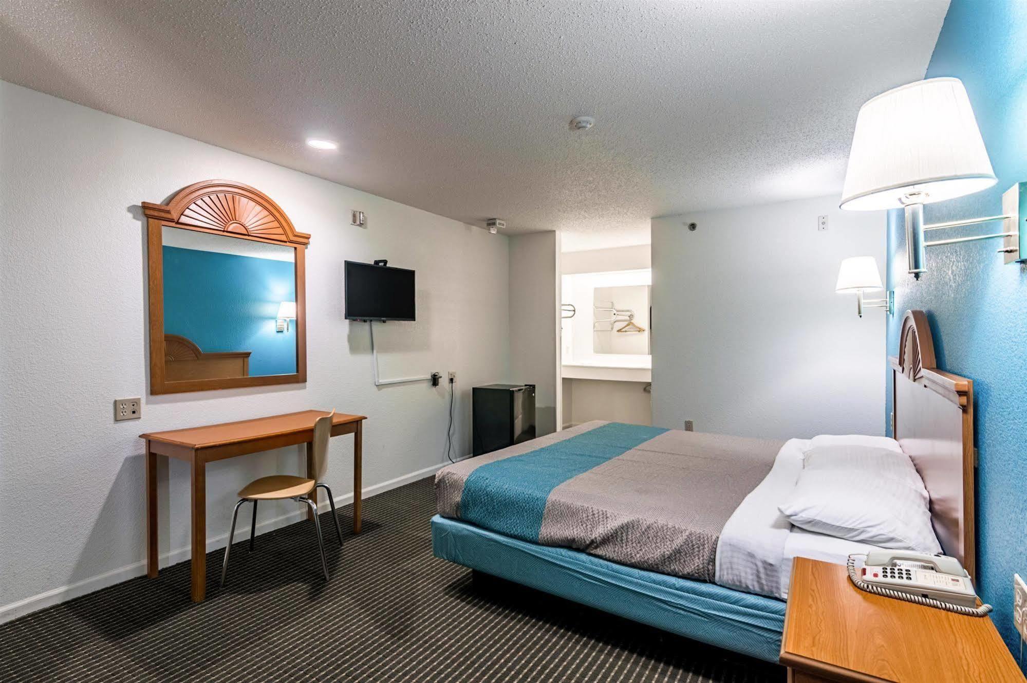 Motel 6-Azle, Tx Εξωτερικό φωτογραφία