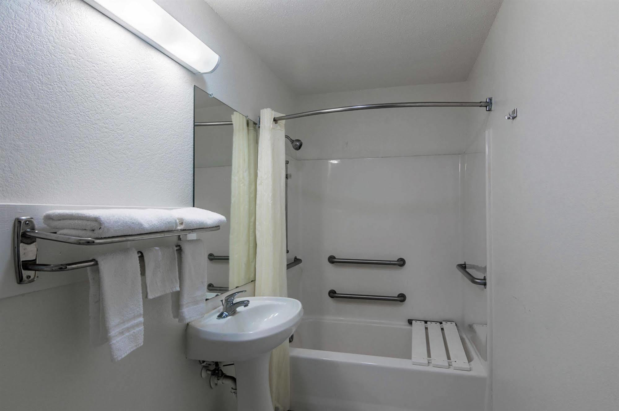 Motel 6-Azle, Tx Εξωτερικό φωτογραφία