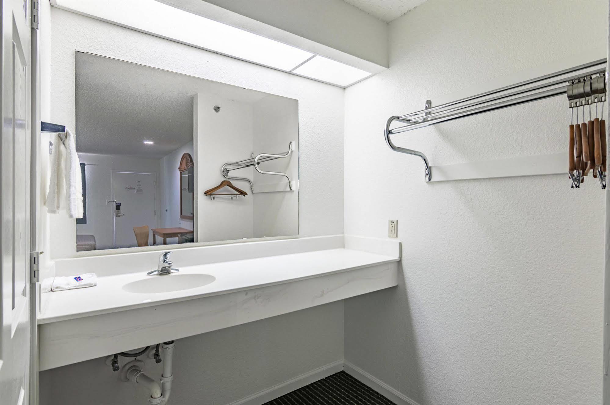 Motel 6-Azle, Tx Εξωτερικό φωτογραφία